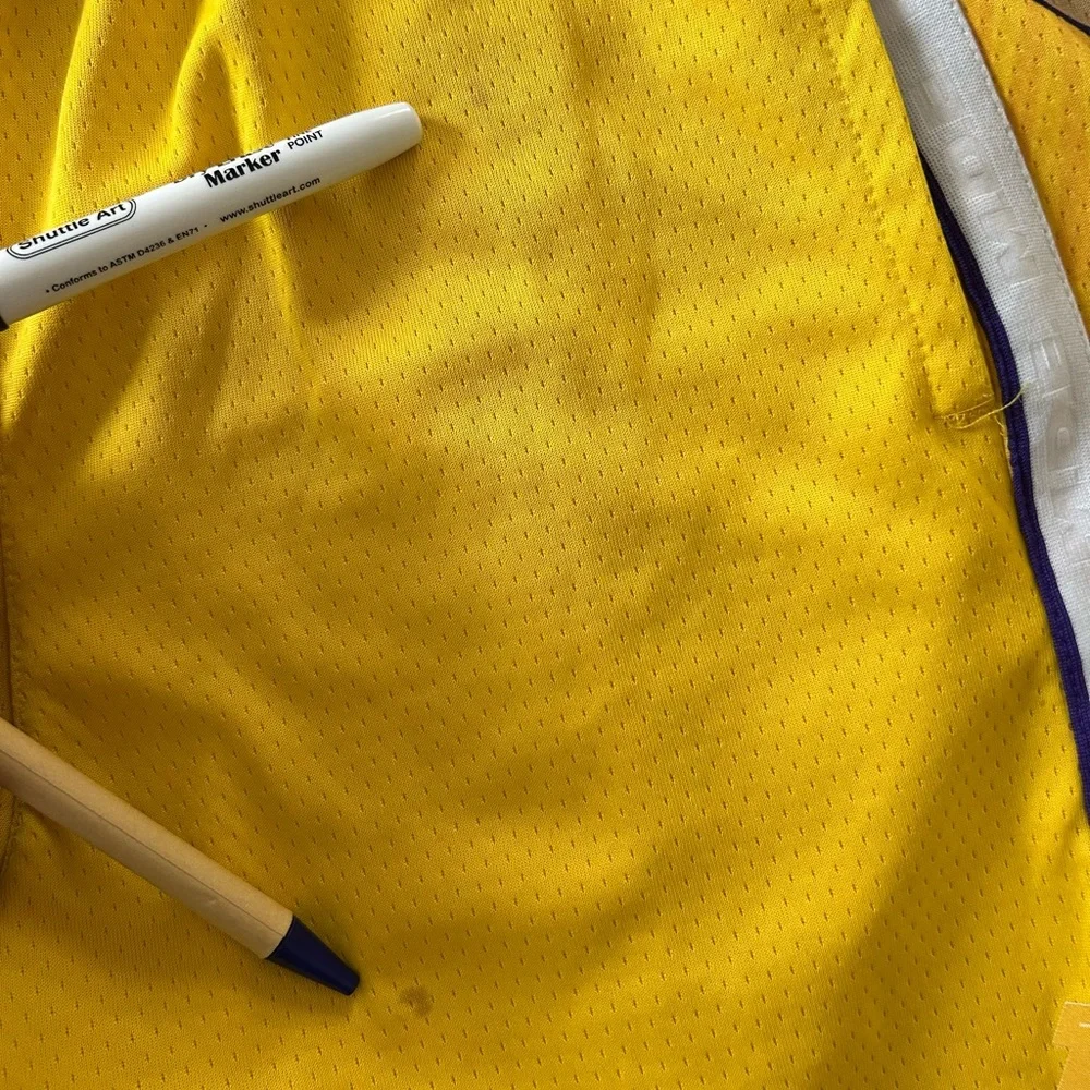 Men’s Lakers City Edition ‘19-‘20 MDE Shorts - Picture 6 of 6